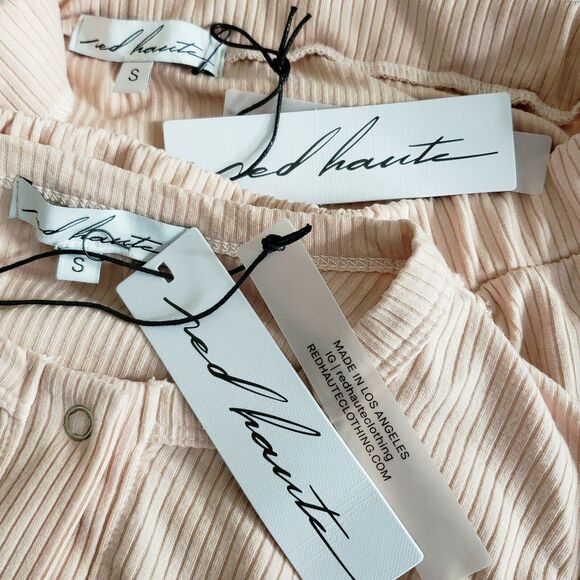 RED HAUTE 2 piece set ribbed snap front top scrunch front skirt rosewood S NEW - Picture 7 of 8